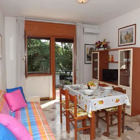 Διαμέρισμα In 24609 *